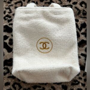 CHANEL Cream and Gold GWP Textured Tote New in Box